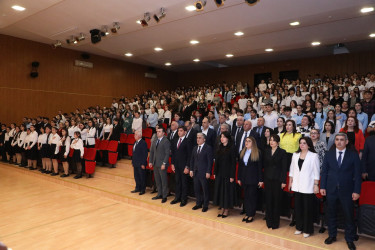 Suraxanıda “Heydər Əliyev və Azərbaycan tarixi” referat-yazı müsabiqəsinin rayon mərhələsinin yekunlarına həsr olunmuş elmi-praktik konfrans keçirilib