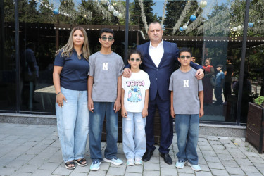 Suraxanı Rayon İcra Hakimiyyətinin təşkilatçılığı ilə 2026–2027-ci tədris ilinin başlanması münasibətilə şəhid övladları ilə görüş keçirilib