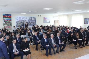 Suraxanı Rayon İcra Hakimiyyətinin başçısı Adil Əliyevin vətəndaşlarla növbəti səyyar görüşü martın 4-də Qaraçuxur qəsəbəsi, Yeni Günəşli “AB” yaşayış sahəsində yerləşən 279 saylı tam orta ümumtəhsil məktəbində keçirilib