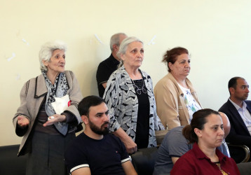 Suraxanı Rayon İcra Hakimiyyətinin başçısı Adil Əliyevin vətəndaşlarla növbəti səyyar görüşü iyunun 3-də Qaraçuxur qəsəbəsində yerləşən 275 saylı tam orta ümumtəhsil məktəbində keçirilib