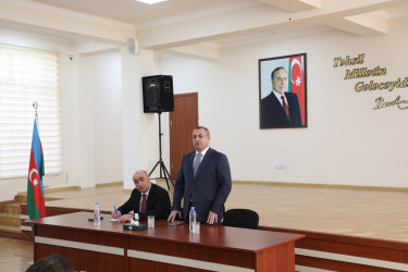 Fevralın 18-də RİH başçısı növbəti dəfə 97 nömrəli tam orta məktəbdə Əmircan qəsəbəsinin sakinləri ilə görüşüb