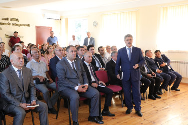 Sentyabrın 3-də Suraxanı Rayon İcra Hakimiyyətinin başçısı Adil Əliyev Qaraçuxur qəsəbəsi, Yeni Günəşli “D” yaşayış sahəsində yerləşən 290 saylı tam orta məktəbdə sakinlərlə səyyar görüş keçirib