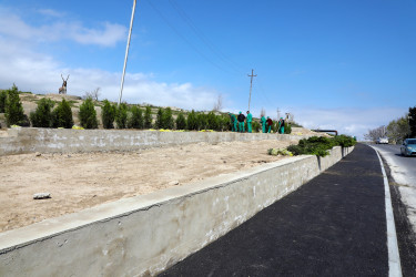 Suraxanı Rayon İcra Hakimiyyətinin başçısı Adil Əliyev Hövsan və Qaraçuxur qəsəbələrində aparılan genişmiqyaslı abadlıq-quruculuq işlərinin gedişatı ilə tanış olub