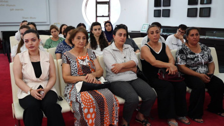 Suraxanı rayonunda “Cəmiyyətin və Medianın İnkişafı” İctimai Birliyinin icra etdiyi “Erkən nikah və fəsadları: maarifləndirici tədbirlər silsiləsi” adlı layihə çərçivəsində konfarns  keçirilib