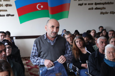 Oktyabrın 15-də Suraxanı Rayon İcra Hakimiyyətinin başçısı Adil Əliyev  A.Muradov adına 84 №-li tam orta məktəbdə Əmircan qəsəbə sakinləri ilə görüşüb