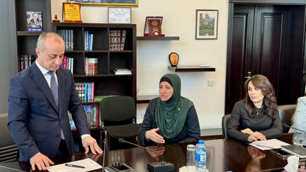 Martın 2-də Suraxanı Rayon İcra Hakimiyyətinin başçısı Adil Əliyev Rayon İcra Hakimiyyətində növbəti vətəndaş qəbulu keçirib