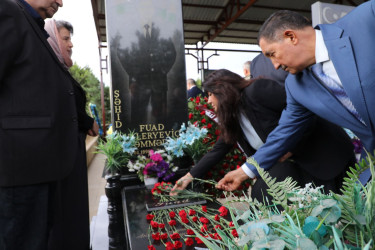 27 sentyabr – Anım günü ərəfəsində Suraxanı rayonunda şəhid məzarları ziyarət edilir