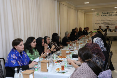 Fatimeyi-Zəhra məscidində 27 sentyabr – Anım günü ilə əlaqədar ehsan süfrəsi açılıb