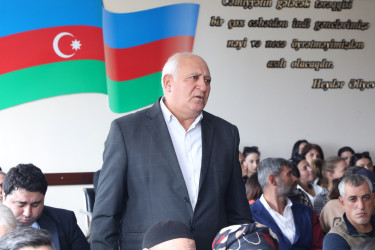 Oktyabrın 15-də Suraxanı Rayon İcra Hakimiyyətinin başçısı Adil Əliyev  A.Muradov adına 84 №-li tam orta məktəbdə Əmircan qəsəbə sakinləri ilə görüşüb