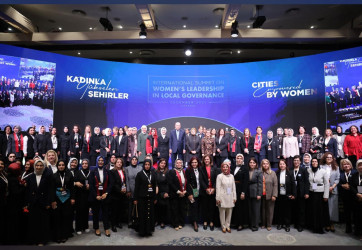 Zığ bələdiyyəsinin sədri, şəhidimizin həyat yoldaşı Arzu Aslanova “Yerli İdarəetmədə Qadınlar Zirvəsi” Beynəlxalq Sammitdə iştirak edib