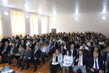 Sentyabrın 17-də Suraxanı Rayon İcra Hakimiyyətinin başçısı Adil Əliyev Yeni Suraxanı qəsəbəsində yerləşən 89 saylı tam orta məktəbdə sakinlərlə səyyar görüş keçirib