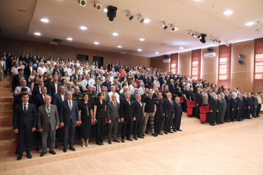 15 İyun – Milli Qurtuluş Günü münasibətilə Suraxanı Rayon İcra Hakimiyyətinin təşkilatçılığı ilə “Şəhərsalma və Memarlıq İli” çərçivəsində “Milli Qurtuluş – Müasir Azərbaycanın təməli” adlı tədbir keçirilib
