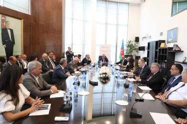 Sentyabrın 8-də Suraxanı Rayon İcra Hakimiyyətinin başçısı Adil Əliyev Rayon İcra Hakimiyyətində növbəti vətəndaş qəbulu keçirib