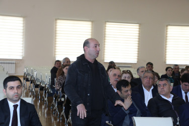 Suraxanı Rayon İcra Hakimiyyətinin başçısı Adil Əliyevin sakinlərlə növbəti səyyar görüşü Əmircan qəsəbəsində baş tutub