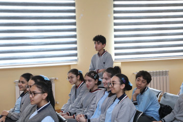 Martın 10-da Suraxanı Rayon İcra Hakimiyyətinin təşəbbüsü, Qaraçuxur Bələdiyyəsində “Gender məsələləri və məişət zorakılığı ilə mübarizəyə dair komissiya”nın və 275 saylı tam orta ümumtəhsil məktəbinin birgə təşkilatçılığı ilə “Məktəb mühitində psixoloji təhlükəsizlik” adlı tədbir təşkil olunub