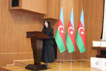 Suraxanıda “Heydər Əliyev və Azərbaycan tarixi” referat-yazı müsabiqəsinin rayon mərhələsinin yekunlarına həsr olunmuş elmi-praktik konfrans keçirilib