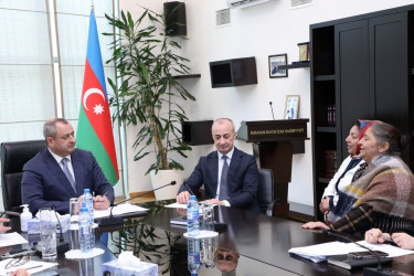 Mayın 4-də Suraxanı Rayon İcra Hakimiyyətinin başçısı Adil Əliyev Rayon İcra Hakimiyyətində növbəti vətəndaş qəbulu keçirib