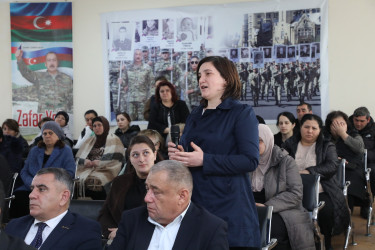 Suraxanı Rayon İcra Hakimiyyətinin başçısı Adil Əliyevin vətəndaşlarla növbəti səyyar görüşü martın 4-də Qaraçuxur qəsəbəsi, Yeni Günəşli “AB” yaşayış sahəsində yerləşən 279 saylı tam orta ümumtəhsil məktəbində keçirilib