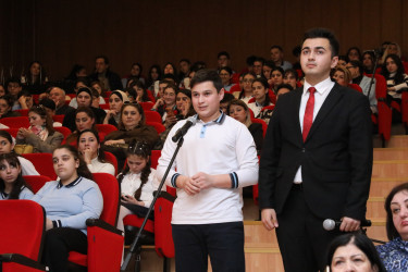 Suraxanıda “Heydər Əliyev və Azərbaycan tarixi” referat-yazı müsabiqəsinin rayon mərhələsinin yekunlarına həsr olunmuş elmi-praktik konfrans keçirilib