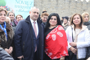 Baharın gəlişinin carçısı olan Novruz bayramı Suraxanı rayonunda böyük izdihamla qeyd olunub. Martın 17-də “Atəşgah məbədi” Dövlət Tarix-Memarlıq Qoruğunda Suraxanı Rayon İcra Hakimiyyətinin təşkilatçılığı ilə “Şəhərsalma və Memarlıq İli” çərçivəsində “Baharın memarlıq izi” adlı Novruz Festivalı keçirilib