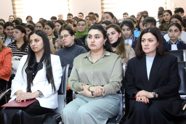 Martın 11-də Suraxanı Rayon İcra Hakimiyyətinin təşəbbüsü, Zığ Bələdiyyəsində “Gender məsələləri və məişət zorakılığı ilə mübarizəyə dair komissiya”nın və 315 saylı tam orta ümumtəhsil məktəbinin birgə təşkilatçılığı ilə “Müəllim-şagird-valideyn münasibətlərində qarşılıqlı hörmət və etibar ” adlı tədbir təşkil olunub