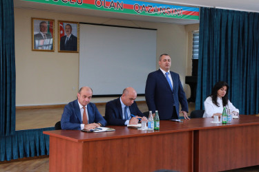 Suraxanı Rayon İcra Hakimiyyətinin başçısı Adil Əliyev avqust ayının 26-da  Hövsan qəsəbəsində növbəti səyyar görüş keçirib