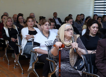 Suraxanı Rayon İcra Hakimiyyətinin başçısı Adil Əliyevin vətəndaşlarla növbəti səyyar görüşü iyunun 3-də Qaraçuxur qəsəbəsində yerləşən 275 saylı tam orta ümumtəhsil məktəbində keçirilib