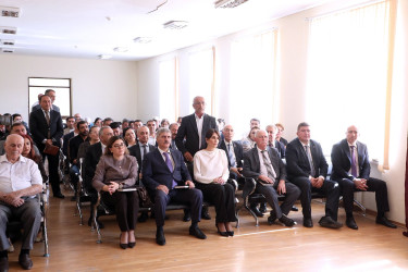 Suraxanı Rayon İcra Hakimiyyətinin başçısı Adil Əliyevin vətəndaşlarla növbəti səyyar görüşü oktyabrın 21-də Zığ qəsəbəsi, Dədə Qorqud yaşayış sahəsində 315, Hövsan qəsəbəsində isə 118 saylı tam orta ümumtəhsil məktəblərində keçirilib