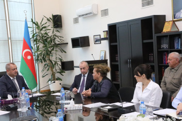 Martın 16-da Suraxanı Rayon İcra Hakimiyyətinin başçısı Adil Əliyev Rayon İcra Hakimiyyətində növbəti vətəndaş qəbulu keçirib