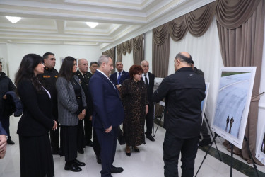 Suraxanıda “Konstitusiya və Suverenlik İli” çərçivəsində Şanlı tariximizin ən şərəfli və qürurverici səhifələrinə həkk olunmuş 8 noyabr – Zəfər gününün 5-ci ildönümü münasibətilə “Zəfər Bayrağına düzlən!” adlı vətənpərvərlik tədbiri keçirilib