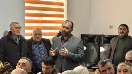 Fevralın 11-də Suraxanı Rayon İcra Hakimiyyətinin başçısı Adil Əliyev Zığ qəsəbəsində sakinlərlə səyyar görüş keçirib