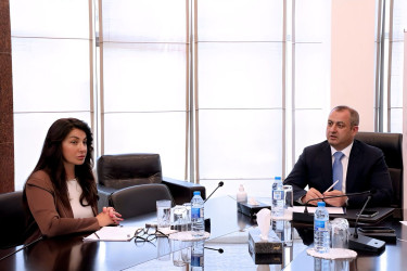 İyunun 30-də Suraxanı Rayon İcra Hakimiyyətinin başçısı Adil Əliyev Rayon İcra Hakimiyyətində növbəti vətəndaş qəbulu keçirib.