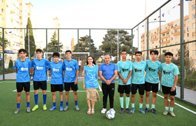 “Bizim həyət” layihəsi çərçivəsində yenilənmiş növbəti həyət sakinlərin istifadəsinə verilib