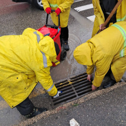 Yağan intensiv yağışlarla əlaqədar Suraxanı rayonunda təxirəsalınmaz tədbirlər həyata keçirilir