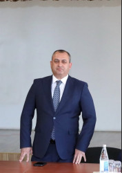 Suraxanı Rayon İcra Hakimiyyətinin başçısı Adil Əliyevin vətəndaşlarla növbəti səyyar görüşü iyunun 10-da Əmircan qəsəbəsində yerləşən 84 saylı tam orta ümumtəhsil məktəbində keçirilib