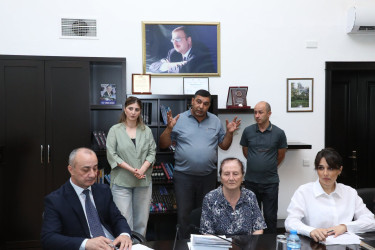 İyulun 20-də Suraxanı Rayon İcra Hakimiyyətinin başçısı Adil Əliyev Rayon İcra Hakimiyyətində növbəti vətəndaş qəbulu keçirib