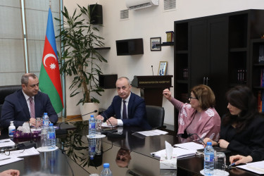 Fevralın 23-də Suraxanı Rayon İcra Hakimiyyətinin başçısı Adil Əliyev Rayon İcra Hakimiyyətində növbəti vətəndaş qəbulu keçirib