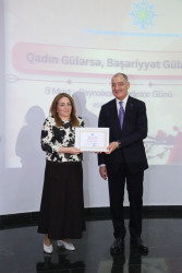 Suraxanı rayonunda “Qadın Gülərsə, Bəşəriyyət Gülər!” adlı tədbir keçirilib