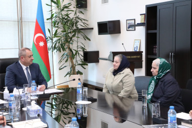 Aprelin 13-də Suraxanı Rayon İcra Hakimiyyətinin başçısı Adil Əliyev Rayon İcra Hakimiyyətində növbəti vətəndaş qəbulu keçirib