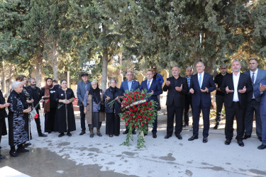 27 sentyabr – Anım günü ərəfəsində Suraxanı rayonunda şəhid məzarları ziyarət edilir