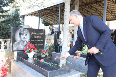 27 sentyabr – Anım günü ərəfəsində Suraxanı rayonunda şəhid məzarları ziyarət edilir