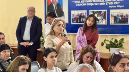 Dekabrın 19-da Suraxanı Rayon İcra Hakimiyyətinin başçısı Adil Əliyev 114 №-li tam orta məktəbdə Əmircan qəsəbə sakinləri ilə görüş keçirib