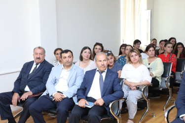 İyulun 15-də Suraxanı Rayon İcra Hakimiyyətinin başçısı Adil Əliyevin vətəndaşlarla növbəti səyyar görüşü Yeni Suraxanı qəsəbəsi, 85 nömrəli tam orta ümumtəhsil məktəbində keçirilib