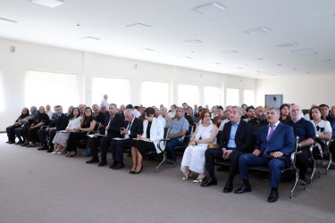 İyulun 9-da Hövsan qəsəbəsi, 172 saylı tam orta məktəbdə Suraxanı Rayon İcra Hakimiyyətinin başçısı Adil Əliyevin vətəndaşlarla növbəti səyyar görüşü keçirilib