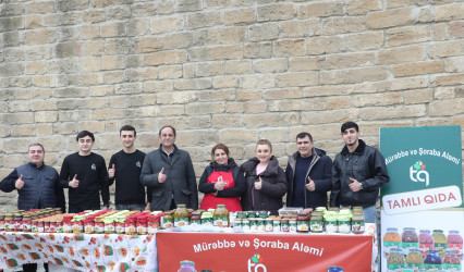 Baharın gəlişinin carçısı olan Novruz bayramı Suraxanı rayonunda böyük izdihamla qeyd olunub. Martın 17-də “Atəşgah məbədi” Dövlət Tarix-Memarlıq Qoruğunda Suraxanı Rayon İcra Hakimiyyətinin təşkilatçılığı ilə “Şəhərsalma və Memarlıq İli” çərçivəsində “Baharın memarlıq izi” adlı Novruz Festivalı keçirilib