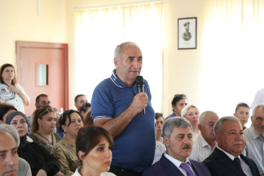 Avqustun 25-də Suraxanı Rayon İcra Hakimiyyətinin başçısı Adil Əliyevin vətəndaşlarla növbəti səyyar görüşləri Zığ qəsəbəsində yerləşən 317 nömrəli, Qaraçuxur qəsəbəsində yerləşən 282 nömrəli və Əmircan qəsəbəsində yerləşən 114 nömrəli tam orta ümumtəhsil məktəblərində keçirilib