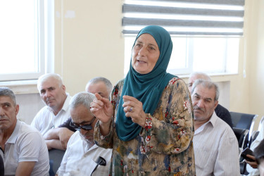 Sentyabrın 23-də Suraxanı Rayon İcra Hakimiyyətinin başçısı Adil Əliyevin vətəndaşlarla növbəti səyyar görüşü Hövsan qəsəbəsində yerləşən 270 nömrəli tam orta ümumtəhsil məktəbində keçirilib