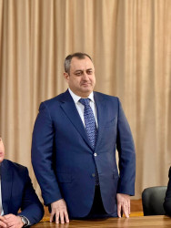 Fevralın 11-də Suraxanı Rayon İcra Hakimiyyətinin başçısı Adil Əliyev Zığ qəsəbəsində sakinlərlə səyyar görüş keçirib