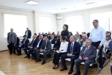 Suraxanı Rayon İcra Hakimiyyətinin başçısı Adil Əliyevin vətəndaşlarla növbəti səyyar görüşü mayın 20-də Yeni Suraxanı qəsəbəsində yerləşən 101 saylı tam orta ümumtəhsil məktəbində keçirilib