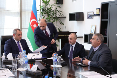 Oktyabrın 27-də Suraxanı Rayon İcra Hakimiyyətinin başçısı Adil Əliyev Rayon İcra Hakimiyyətində növbəti vətəndaş qəbulu keçirib